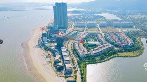 bán căn liền kề 3,5 tầng lô góc 102m2 ven biển gần bãi tắm tại trung tâm du lịch bãi cháy, hạ long