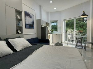 căn hộ ban công ngay tân bình gần nhà ga t3 k300 etown