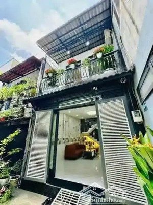 chủ bán căn q9 50m2 có shr giá chỉ 3ty890 còn tl hẻm oto6m quay đầu lh ngay 