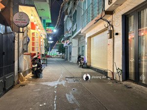 cách mặt tiền 3 căn, hxh 6m trần hưng đạo, quận 1. (7 x 6m) vuông vức - kc: 4 tầng - chỉ 14 tỷ tl