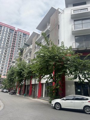 hiếm - đất việt hưng - 72m2 mt = hậu - đường 8m, vỉa hè - nhanh 13.5 tỷ