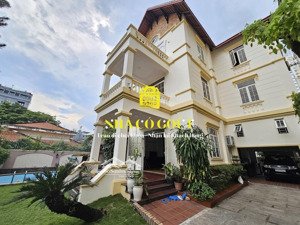 cho thuê biệt thự nguyễn tất thành. 625 m2. view biển