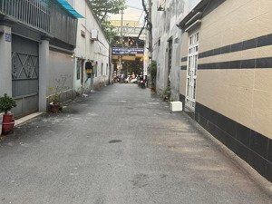 ngay công viên làng hoa, hẻm xe hơi, sát mặt tiền, nguyễn văn khối. diện tích 48m2 - nhà 5 tầng