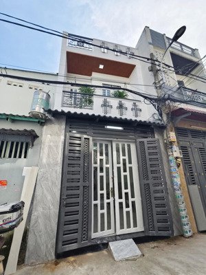 bán nhà lạc long quân, p3, q11 44m2 1trệt 1lầu sẵn hđ thuê 15tr/th tiện di chuyển các quận