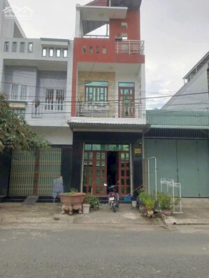 NHÀ PHỐ TRUNG TÂM BẾN LỨC 80M2– Ở & KINH DOANH TỐT HẠ GIÁ CÒN 4 TỶ 250 TRIỆU (BỚT LỘC)