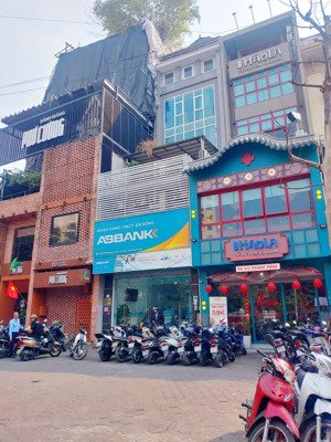 cho thuê kinh doanh mặt phố vũ phạm hàm, 110m2 x 5 tầng, mt 5m, giá thuê: 144.83 tr có tl