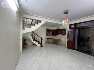 Cho thuê tại Ngõ 204 Trần Duy Hưng, Trung Hòa, Cầu Giấy 30m x 5T giá 12 triệu