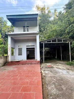 chỉnh chủ cần bán gấp lô đất bám mặt quốc lộ 6. mặt tiền 10m, diện tích 211m2 có 80m2 tc