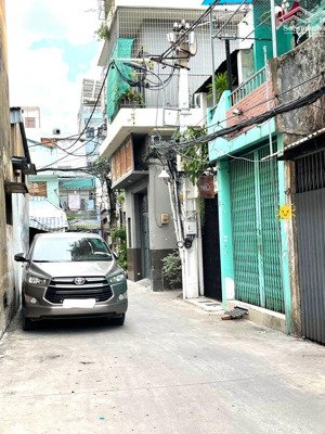 gấp bán căn hộ dịch vụ sát q1 ngay đường đinh tiên hoàng 57m2 4 tầng dòng tiền 40tr/th 8,5 tỉ tl