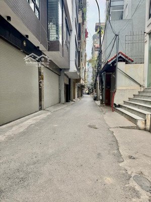 lô góc 3 thoáng,ô tô tránh đỗ. dt 66m, 5 tầng. giá bán gấp 18 tỷ có thương lượng.