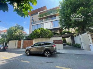 bán vila sân vườn đường cộng hòa - ngay cổng ga t3, diện tích 12x28m ( vuông 336m2) - 1 hầm 5 tầng