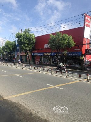 cho thuê nhà mặt tiền kinh doanh đường lê văn qưới, quận bình tân. dt: 20x20m trống suốt giá 90tr