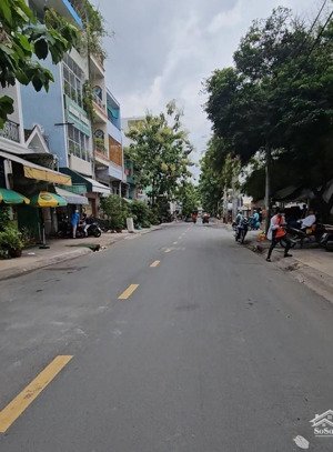 ngay trần hưng đạo q5 - nhà 3,8x13m vuông a4 - 50m2 - gần mặt tiền - trước nhà 4m - 7,3 tỷ