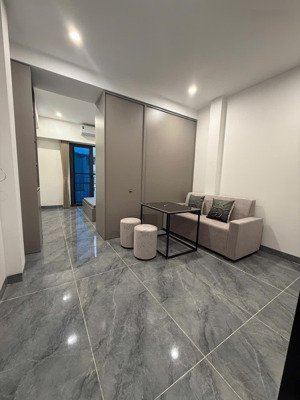 cho thuê căn ccmn cao cấp mặt phố nguyễn ngọc nại 40m2 full nội thất cao cấp