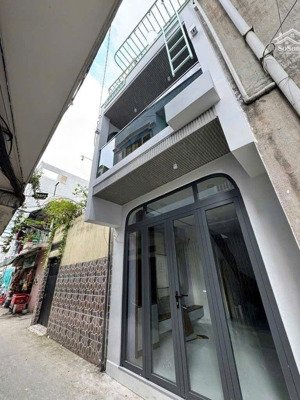 bán nhà riêng 4,55 tỷ, 23m2 tại đoàn văn bơ, q4, hcm, view đẹp, giá ưu đãi