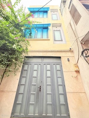 siêu phẩm vùng lõi quận 3 - khu vip lê văn sỹ - 4 tầng btct - 36m2 (4x9) 4pn - hẻm 3m - hoàn công