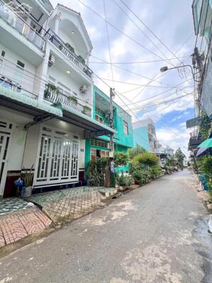 BÁN NHÀ 1T2L đúc, Mặt Tiền, gần sát chợ An Khánh (Cách trường ĐHYD Cần Thơ chỉ 300m)