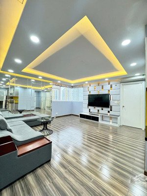 chuyển nhượng căn hộ 2pn - 3pn city gate towers mặt tiền võ văn kiệt