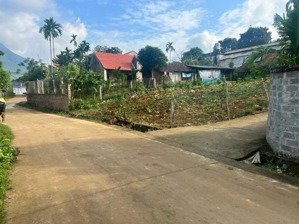 lô góc lưng tựa núi, mặt nghênh thủy xã minh quang gần tỉnh lộ, gần hồ lớn tự nhiên, thoáng đẹp