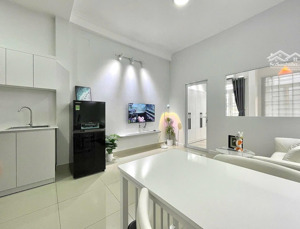 căn hộ 1 phòng ngủ, đường yên thế, quận tân bình, rộng 45m2, ban công thoáng mát, giá tốt