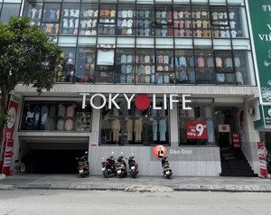 cho thuê nhà mặt phố trung phụng, dt: 200m2 x 5t, mt: 10m gía thuê: 250 triệu/ tháng kd mọi mô hình