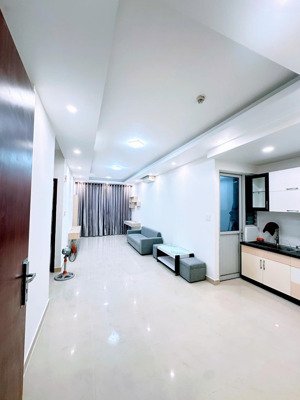 căn 2pn 70m2 ruby giá 4,050 tỷ nhà nội thất đẹp đã có sổ hồng riêng. tầng view đẹp. lh xem nhà ngay