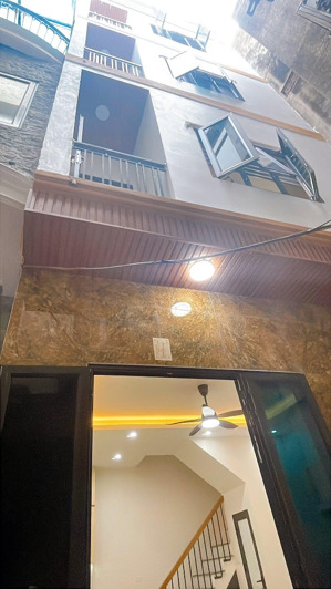 hot! trường chinh, khu phân lô, nhà đẹp xây mới, ô tô đỗ cổng, sân rộng, dt 40m2, 5t, 9,18 tỷ