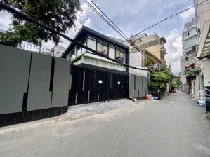 siêu hiếm! nhà hẻm nhựa 8m đường thành thái, q10 ( 4mx20m). nh; 6.8m. 2 tầng. giá chỉ 16 tỷ