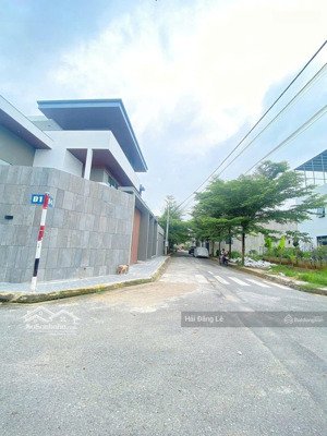 cần bán gấp lô đất khu dân cư vip, có vỉa hè, camera an ninh 24/24. phù hợp xây ở hoặc đầu tư