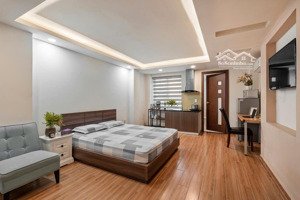 siêu hot căn hộ dịch vụ 35m2 full nt gần ngã tư hàng xanh thuận di chuyển sang q2, q3, q1