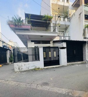 nhà gần trường nguyễn du đường số 8. góc 2mt hxt 6m thông thoáng giá chỉ nhỉnh 7 tỷ