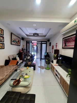 cư xá đô thành quận 3, hẻm ô tô thông, dt 43m2 4 tầng, tặng nội thất.