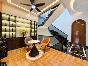 mặt tiền nguyễn duy cung, 4 tầng, 100m2, ngang 4,3m, chỉ hơn 11 tỷ, p12, gò vấp