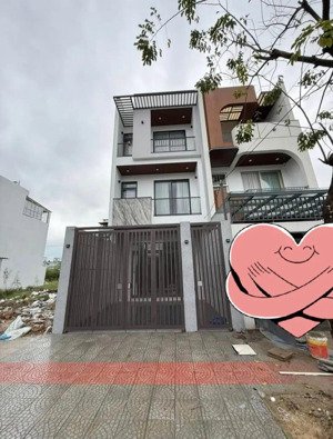 bán nhà đường hói kiểng 23 nam hòa xuân, 3 tầng 3 pn, đầy đủ nội thất