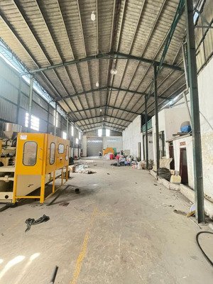 cho thuê kho 650m2 bình tân, giá rẻ 30 triệu