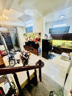 ngang khủng 5.6m (nở hậu) - nhà đẹp 3 tầng btct - ở ngay quận 8 nhanh chân có nhà đón tết