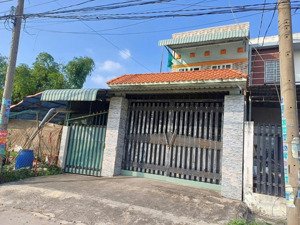 bán nhà 500m2 ngang 5,8m nở hậu 12,5 dài 50m ngay đức hoà long an