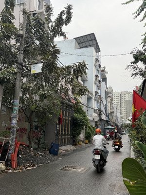 đất bán diện tích hiếm 96m2 (6 x 16), giá 6,89tỷ, hẻm xe tải thông hương lộ 2, btđ a, bình tân, hcm