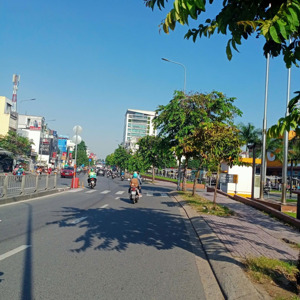 bán nhà phan văn trị, đối diện emart 88m2 nở hậu, 5 phòng, giá nhỉnh 9 tỷ 5