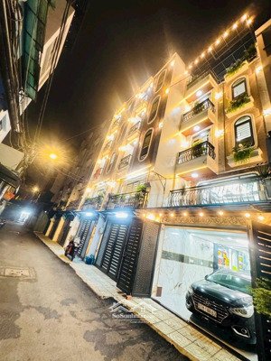 hxh. kế chợ phạm văn bạch. oto ngủ trong nhà, đường 6m, 4 tầng nhỉnh 7 tỷ