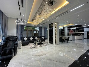 bán villa lô góc 2 mt siêu đẹp đường lê hy cát, khu nam việt á, nội thất cao cấp, có thang máy