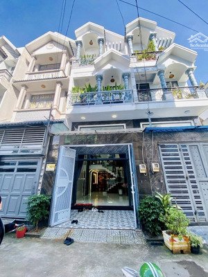 cho thuê nhà hxh đường dương quảng hàm p5 hẻm 310 xe tải thông.