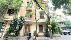 cho thuê nhà phân lô phố lãng yên, p. hồng hà ô tô vào tận cửa