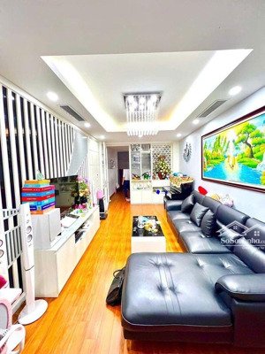 bán nhà phùng chí kiên ngõ ôto nhà mới 55m x6t 18tỷ9