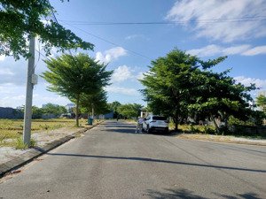 bán đất đường 7,5m bên cạnh trường đại học fpt đà nẵng (80m2, đông bắc)