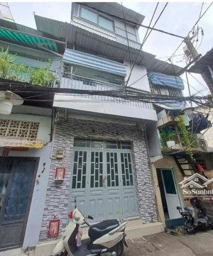 bán gấp nhà 3 tấm ngay vòng xoay lê đại hành, khu đông đúc, sạch sẽ