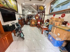 nhà mới 3 tầng - hẻm 6m thông - 60m2 - sổ đẹp - k lộ giới - ngay tên lửa - 5 tỷ hơn