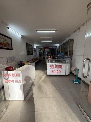 cho thuê mặt bằng ký thường kiệt, đối diện bv hùng vương, giá 16tr/tháng. dt: 4mx18m