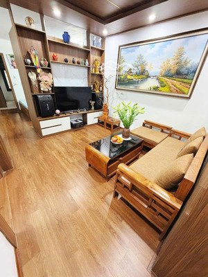 bán tập thể duplex lương định của, đống đa, dt 140m2, 4pn, 2vs, ô tô tránh, dân trí. giá hơn 5 tỷ