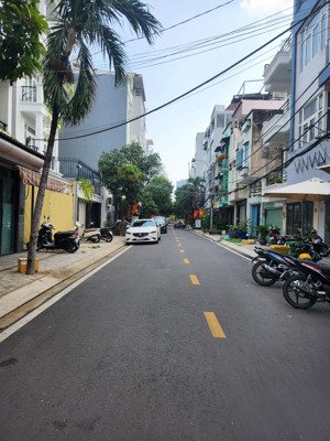 chính chủ bán gấp nhà đường số 15 cư xá ngân hàng quận 7 - dt 50m2 tk 3 tầng 4pn - giá nhỉnh 11 tỷ